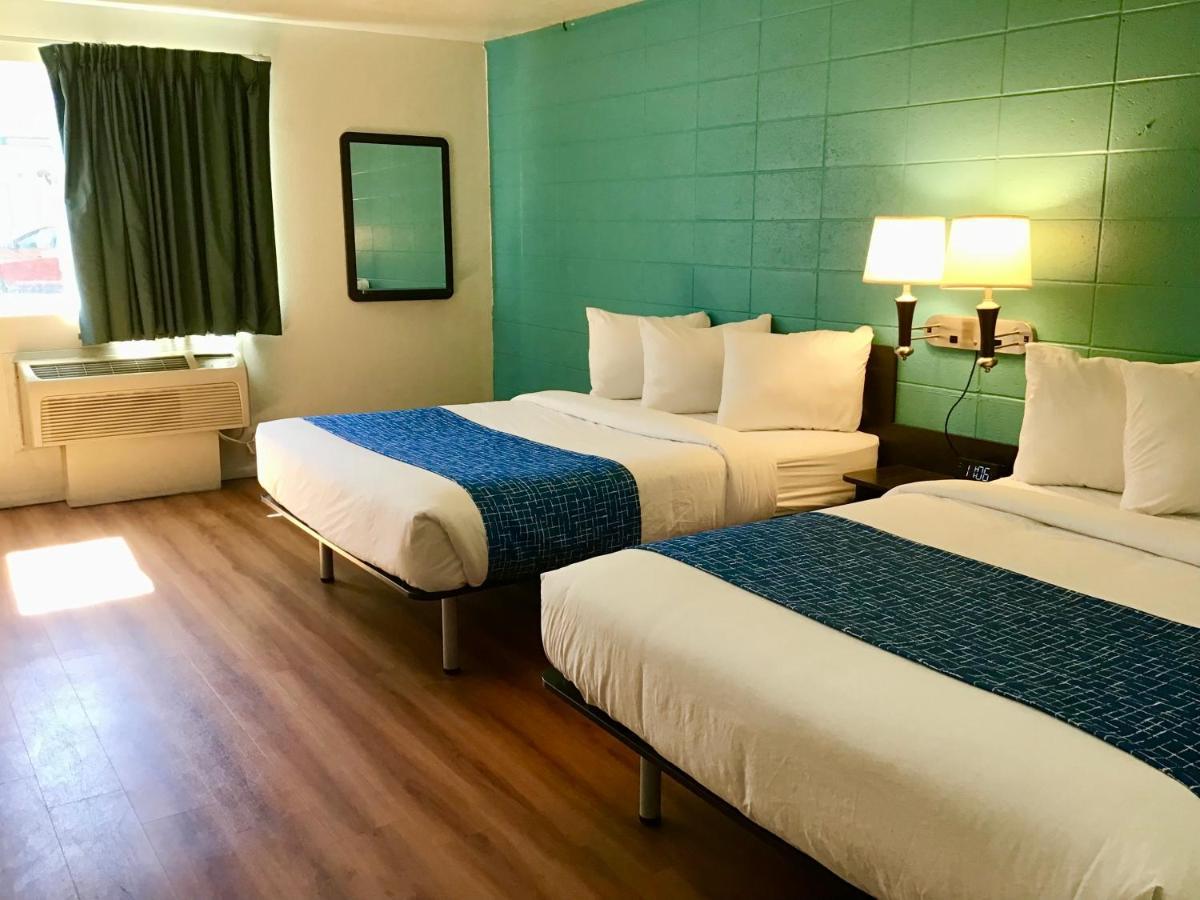 Travelodge Inn & Suites By Wyndham Missoula University Park Екстериор снимка