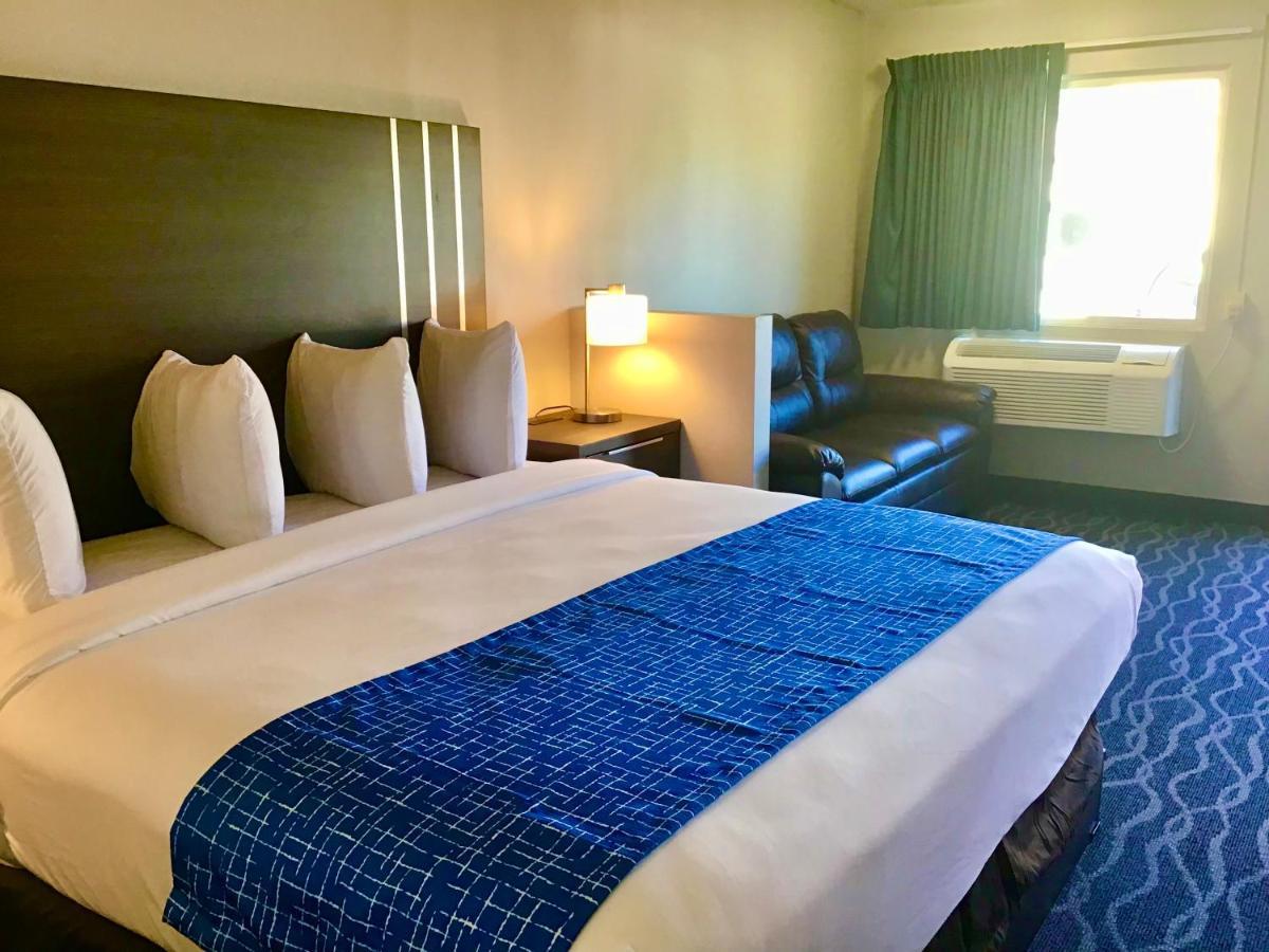 Travelodge Inn & Suites By Wyndham Missoula University Park Екстериор снимка