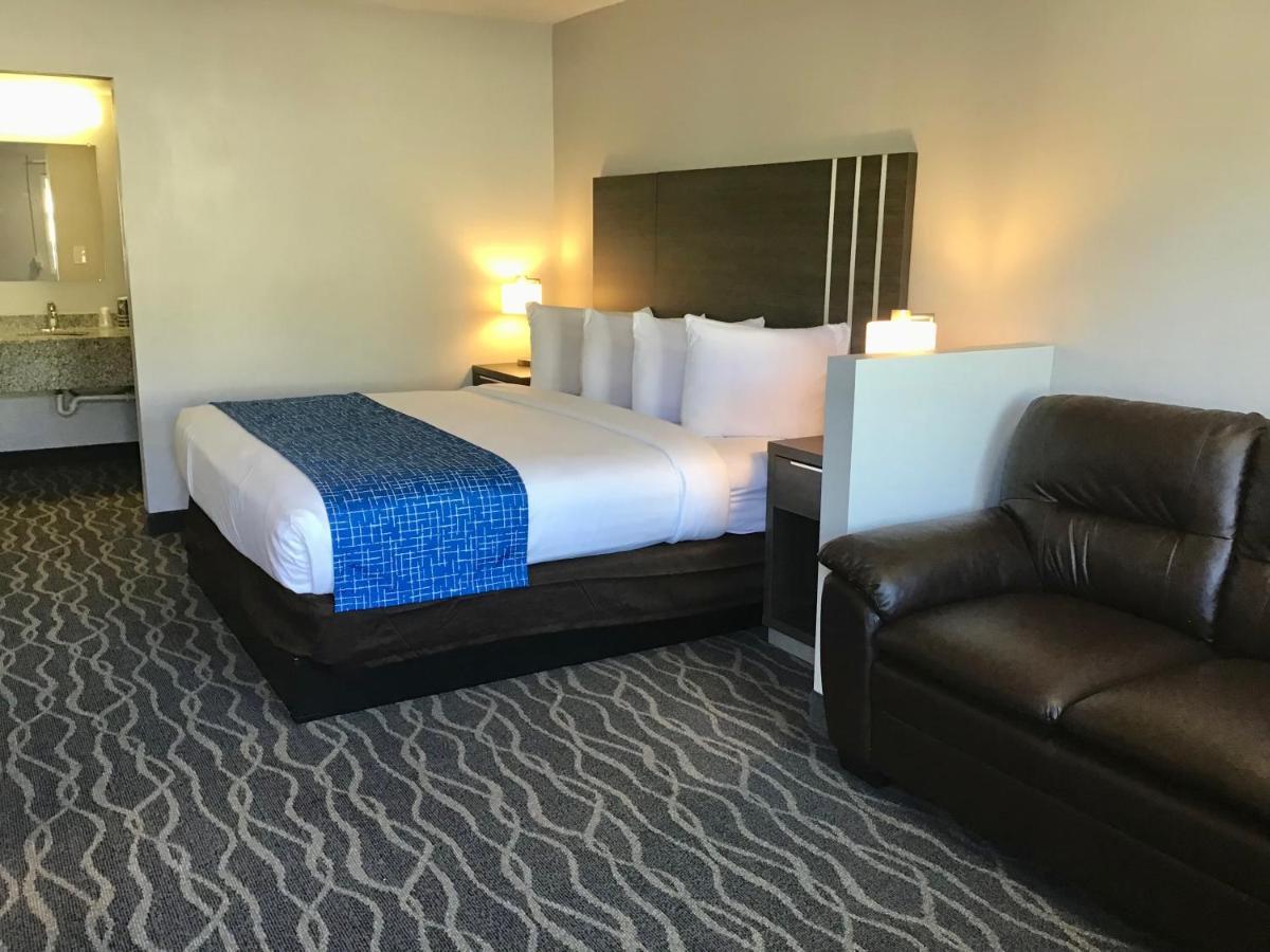 Travelodge Inn & Suites By Wyndham Missoula University Park Екстериор снимка