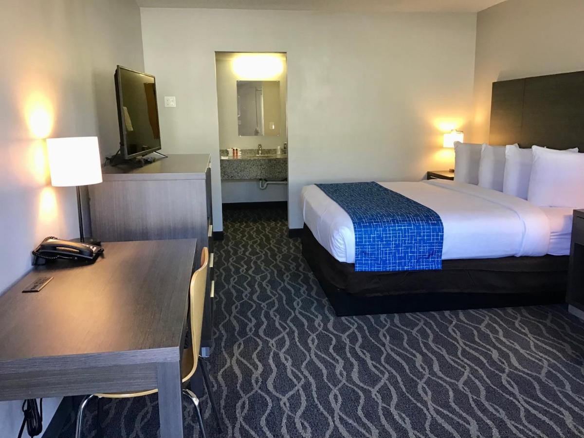 Travelodge Inn & Suites By Wyndham Missoula University Park Екстериор снимка